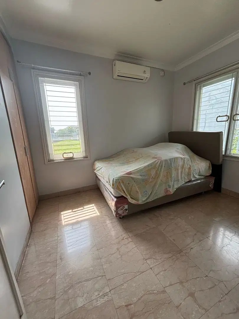 Rumah Disewakan di Cluster Taman Simpruk Lippo Cikarang